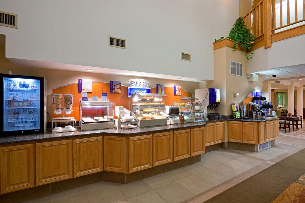 Holiday Inn Express & Suites Carneys Point - Pennsville By Ihg Ngoại thất bức ảnh