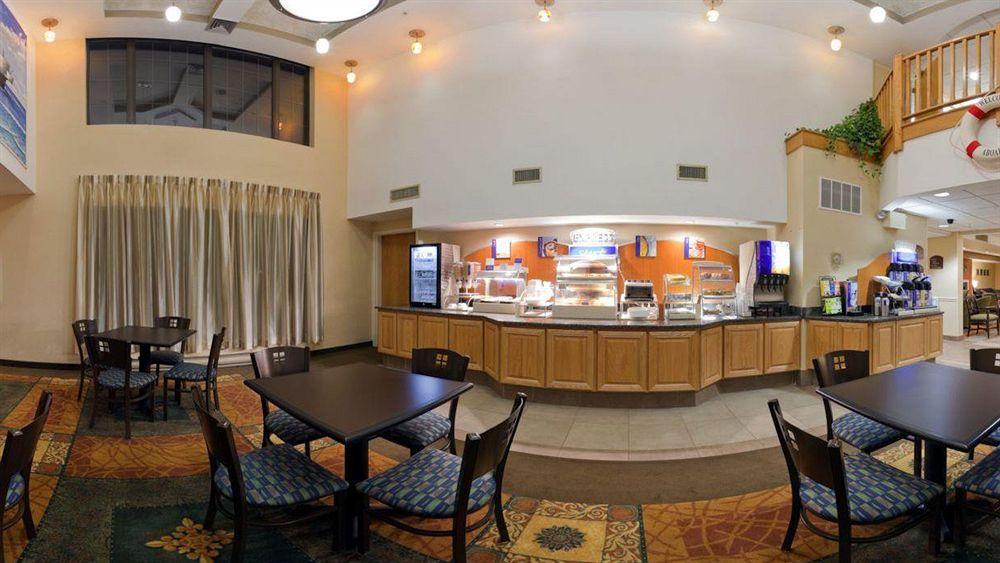 Holiday Inn Express & Suites Carneys Point - Pennsville By Ihg Ngoại thất bức ảnh