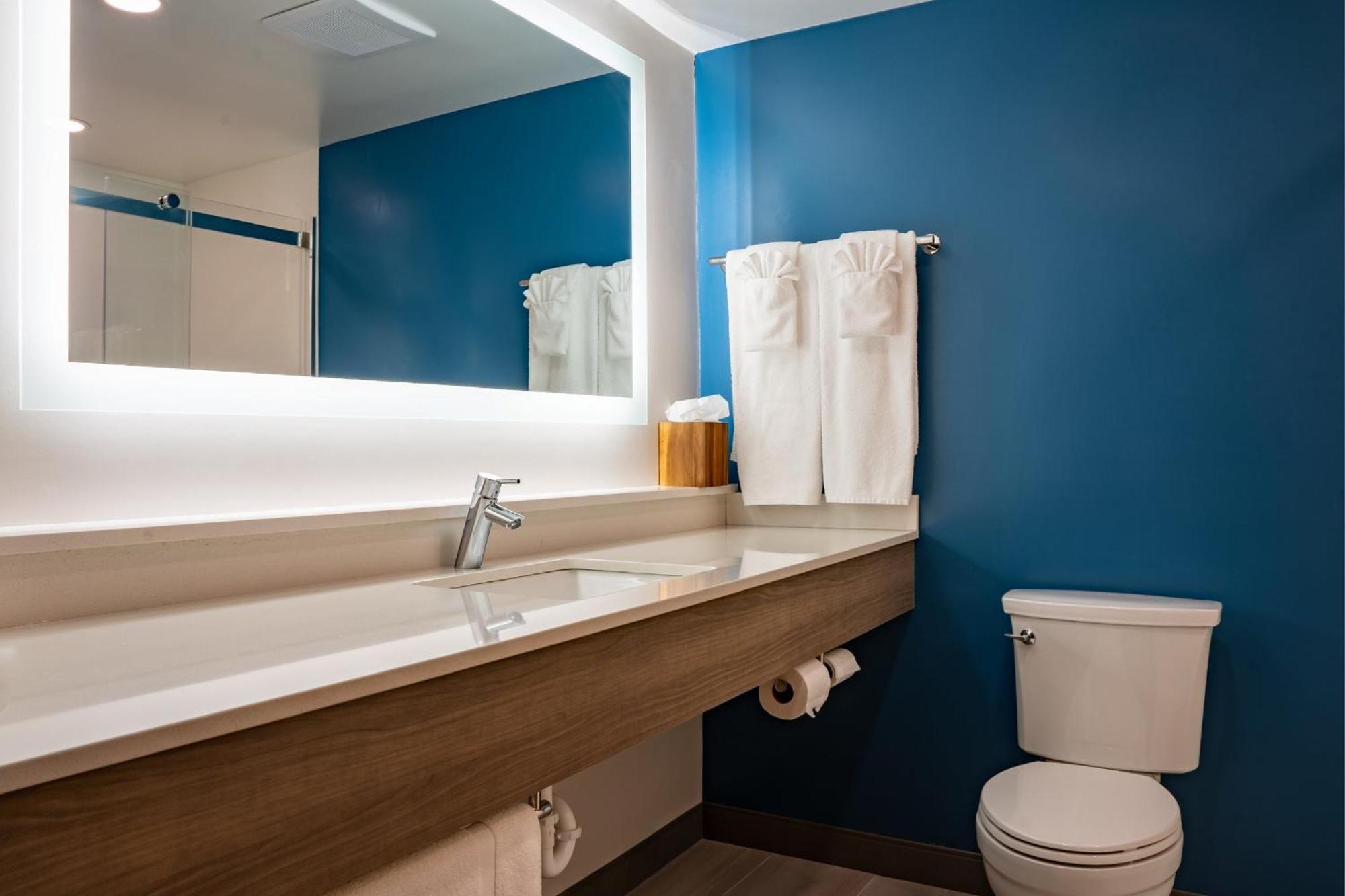 Holiday Inn Express & Suites Carneys Point - Pennsville By Ihg Ngoại thất bức ảnh