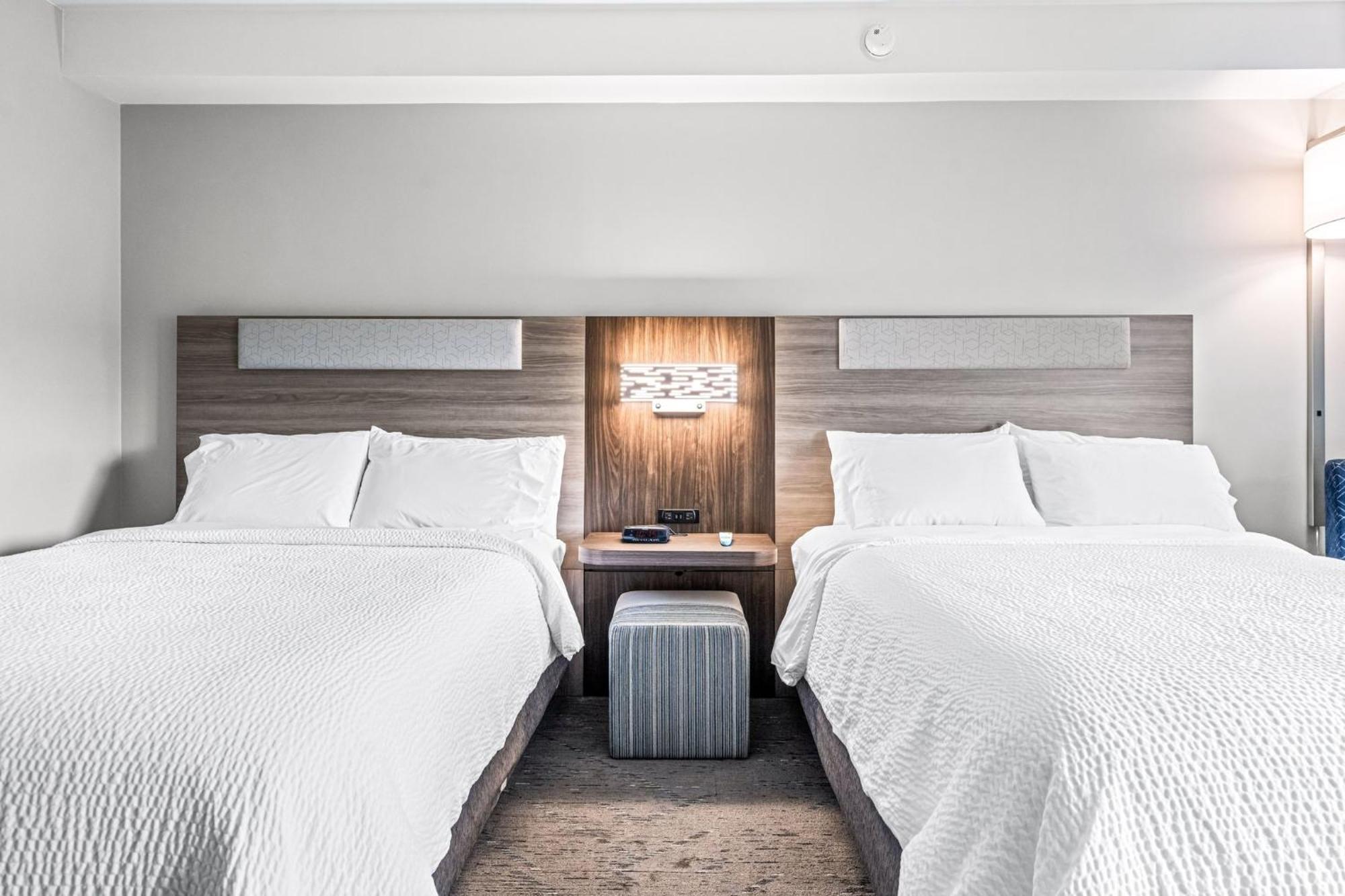 Holiday Inn Express & Suites Carneys Point - Pennsville By Ihg Ngoại thất bức ảnh