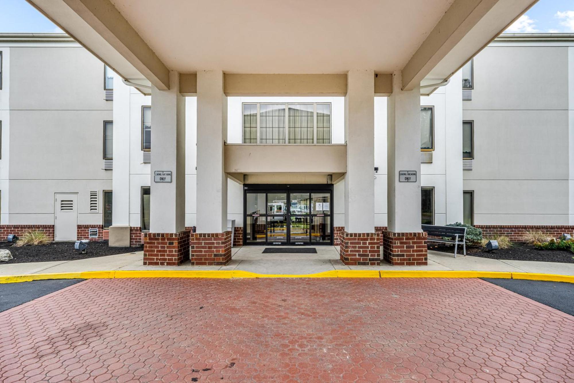 Holiday Inn Express & Suites Carneys Point - Pennsville By Ihg Ngoại thất bức ảnh